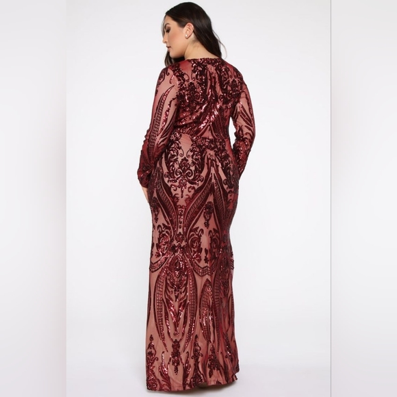 Beautiful Burgundy Evening/Prom Gown sx 1X - Picture 2 of 2